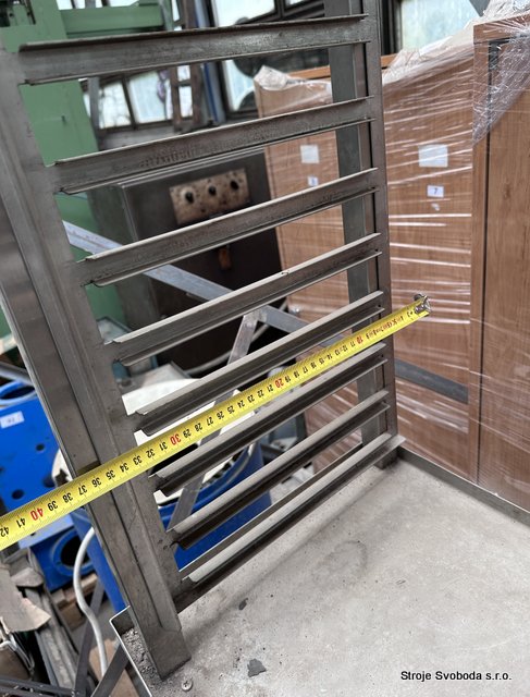 Odkládací regálový vozík - gastro  (Odkladaci regalovy vozik gastro (7).JPG)